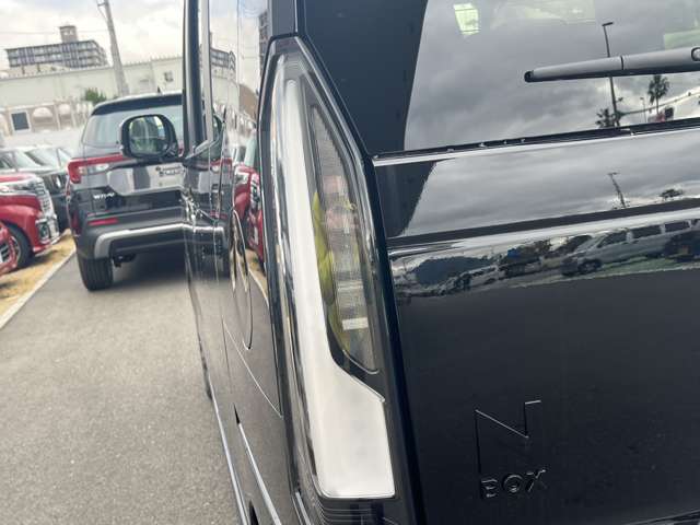 ホンダ Ｎ　ＢＯＸ カスタム ６６０ ブラック スタイル R8年 (九州・沖縄) 99