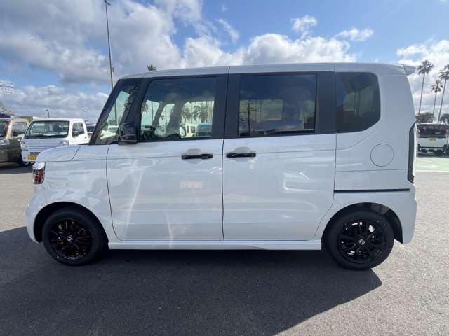 ホンダ Ｎ　ＢＯＸ カスタム ６６０ ブラック スタイル R8年 (九州・沖縄) 99