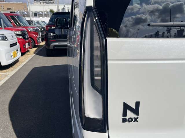 ホンダ Ｎ　ＢＯＸ カスタム ６６０ ブラック スタイル R8年 (九州・沖縄) 99