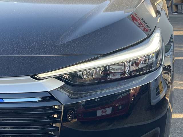ホンダ ヴェゼル １．５ Ｅ：ＨＥＶ Ｚ プレイパッケージ R8年 (九州・沖縄) 99
