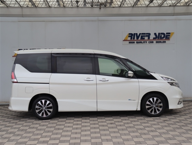日産 セレナ ２．０ ハイウェイスター Ｖセレクション H29年 (関東) 99