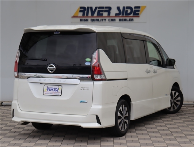 日産 セレナ ２．０ ハイウェイスター Ｖセレクション H29年 (関東) 99