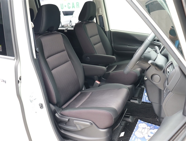 日産 セレナ ２．０ ハイウェイスター Ｖセレクション H29年 (関東) 99