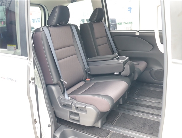 日産 セレナ ２．０ ハイウェイスター Ｖセレクション H29年 (関東) 99