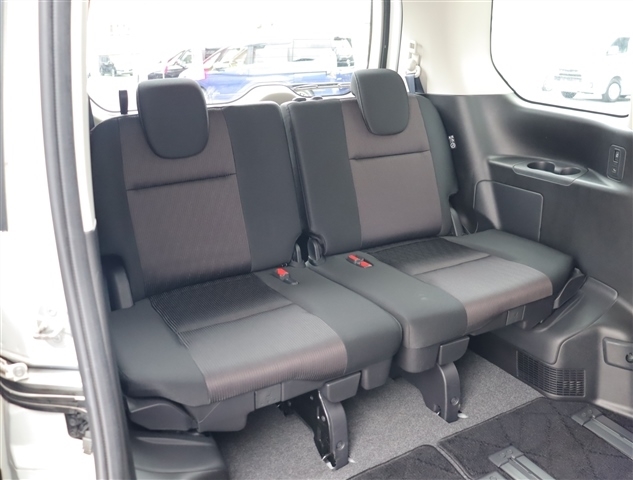 日産 セレナ ２．０ ハイウェイスター Ｖセレクション H29年 (関東) 99