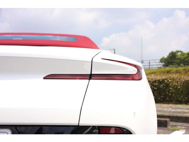 アストンマーティン ＤＢ１１ヴォランテ Ｖ８ H30年 (東海) 99