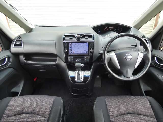 日産 セレナ ２．０ ハイウェイスター Ｖセレクション＋ＳＡＦＥＴＹ Ｓ－ＨＹＢＲＩＤ アドバンストセーフティ ＰＫＧ H26年 (関東) 99