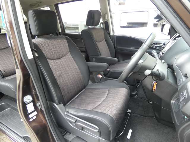 日産 セレナ ２．０ ハイウェイスター Ｖセレクション＋ＳＡＦＥＴＹ Ｓ－ＨＹＢＲＩＤ アドバンストセーフティ ＰＫＧ H26年 (関東) 99