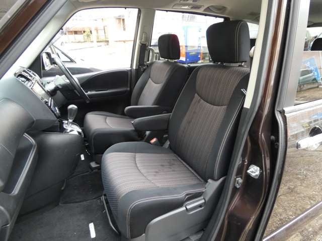 日産 セレナ ２．０ ハイウェイスター Ｖセレクション＋ＳＡＦＥＴＹ Ｓ－ＨＹＢＲＩＤ アドバンストセーフティ ＰＫＧ H26年 (関東) 99