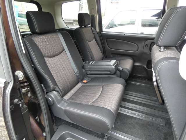 日産 セレナ ２．０ ハイウェイスター Ｖセレクション＋ＳＡＦＥＴＹ Ｓ－ＨＹＢＲＩＤ アドバンストセーフティ ＰＫＧ H26年 (関東) 99