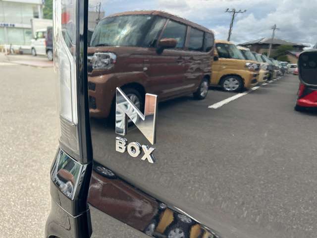 ホンダ Ｎ　ＢＯＸ カスタム ６６０ ターボ R8年 () 99