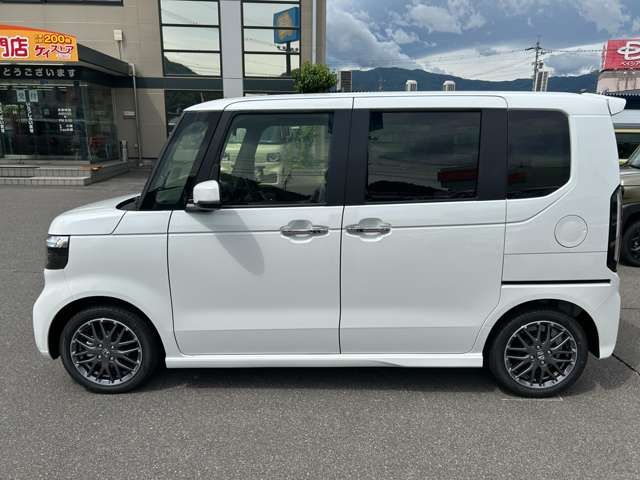 ホンダ Ｎ　ＢＯＸ カスタム ６６０ ターボ R8年 () 99