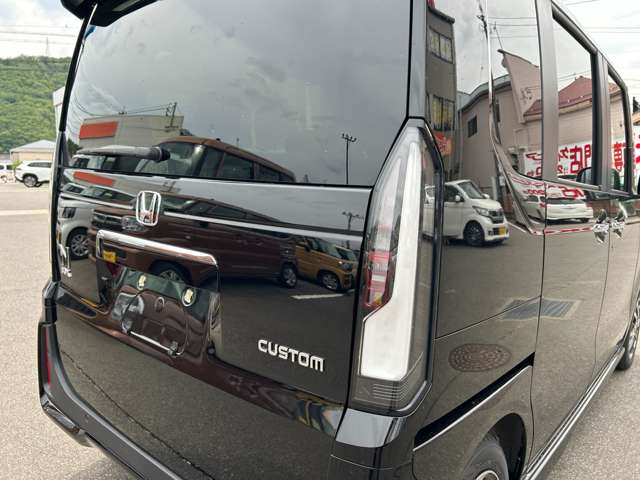 ホンダ Ｎ　ＢＯＸ カスタム ６６０ R8年 () 99