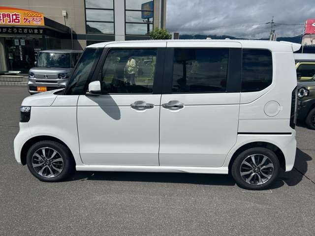 ホンダ Ｎ　ＢＯＸ カスタム ６６０ R8年 () 99