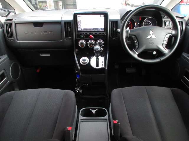 三菱 デリカ　Ｄ：５ ２．２ Ｄ パワーパッケージ ディーゼルターボ ４ＷＤ H29年 (関東) 99