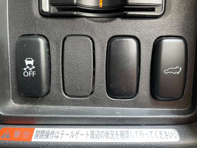 三菱 デリカ　Ｄ：５ ２．２ Ｄ プレミアム ディーゼルターボ ４ＷＤ H26年 (東海) 99