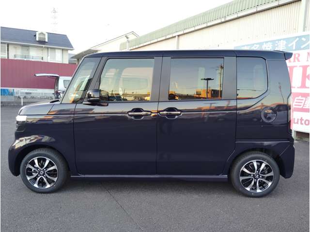 ホンダ Ｎ　ＢＯＸ カスタム ６６０ コーディネートスタイル ２トーン R7年 (東海) 99