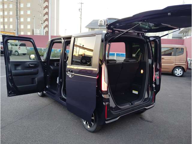 ホンダ Ｎ　ＢＯＸ カスタム ６６０ コーディネートスタイル ２トーン R7年 (東海) 99