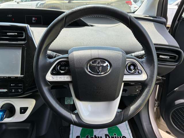 トヨタ プリウス １．８ Ｓ Ｅ－ＦＯＵＲ ４ＷＤ H28年 (北海道) 99
