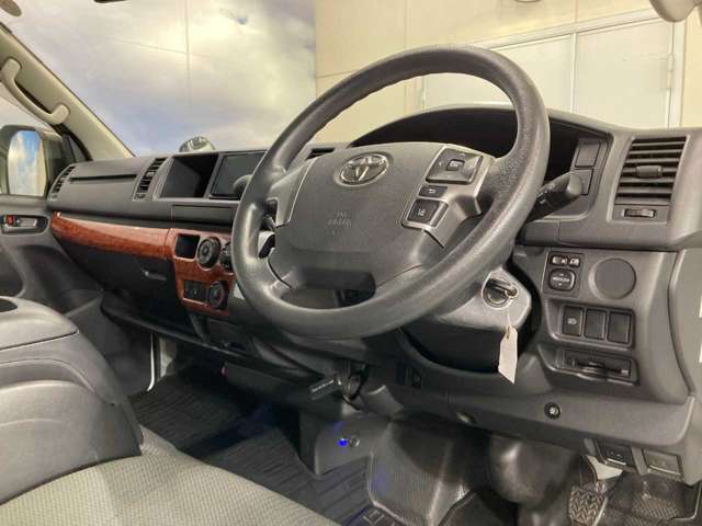 トヨタ ハイエースバン ２．８ ＤＸ ワイド スーパーロング ハイルーフ ディーゼルターボ ４ＷＤ R4年 (北海道) 99