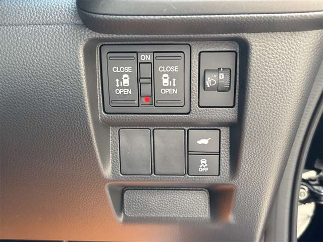 ホンダ ステップワゴン １．５ スパーダ R8年 () 99