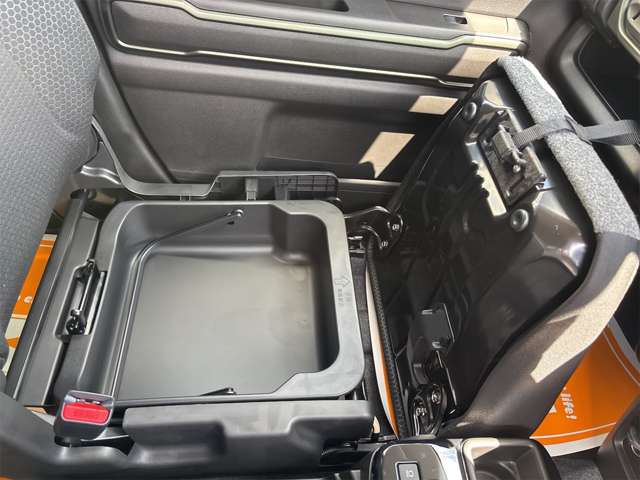 スズキ ハスラー ６６０ タフワイルド R8年 () 99