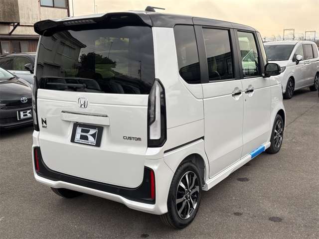ホンダ Ｎ　ＢＯＸ カスタム ６６０ コーディネートスタイル ２トーン R8年 (近畿) 99