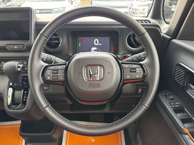 ホンダ Ｎ　ＢＯＸ カスタム ６６０ コーディネートスタイル ２トーン R7年 (近畿) 99