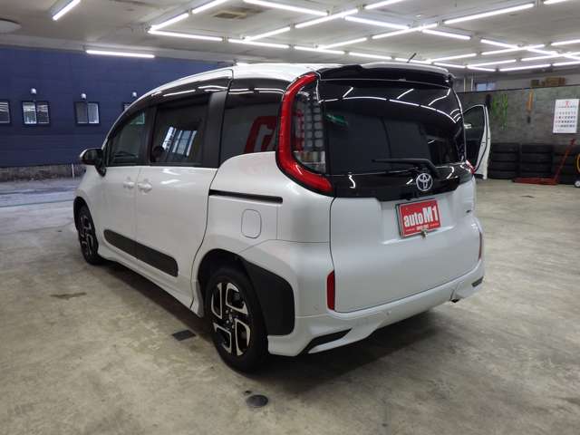 トヨタ シエンタ　ハイブリッド ハイブリッド １．５ Ｚ Ｅ－ＦＯＵＲ ４ＷＤ R8年 () 99