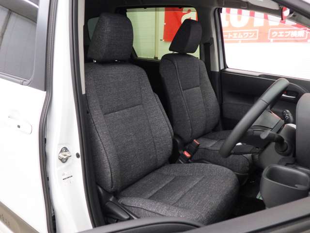 トヨタ シエンタ　ハイブリッド ハイブリッド １．５ Ｚ Ｅ－ＦＯＵＲ ４ＷＤ R8年 () 99