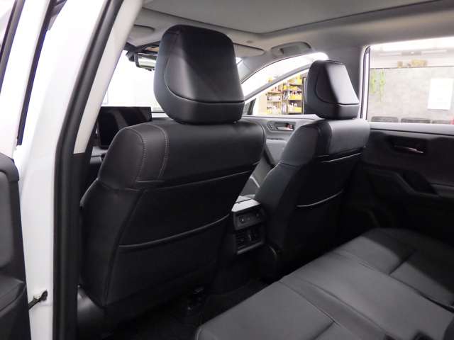 トヨタ ＲＡＶ４ ２．５ Ｚ Ｅ－ＦＯＵＲ ４ＷＤ R8年 () 99