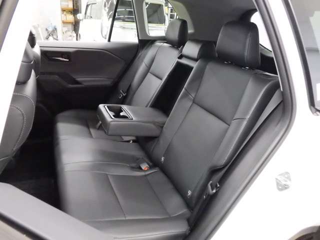 トヨタ ＲＡＶ４ ２．５ Ｚ Ｅ－ＦＯＵＲ ４ＷＤ R8年 () 99