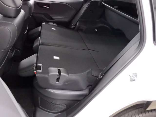 トヨタ ＲＡＶ４ ２．５ Ｚ Ｅ－ＦＯＵＲ ４ＷＤ R8年 () 99