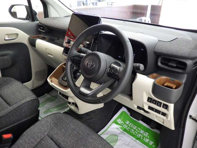 トヨタ シエンタ　ハイブリッド ハイブリッド １．５ Ｚ Ｅ－ＦＯＵＲ ４ＷＤ R7年 (東北) 99