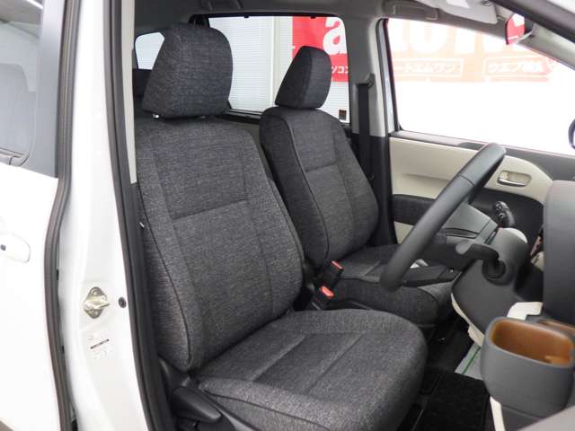 トヨタ シエンタ　ハイブリッド ハイブリッド １．５ Ｚ Ｅ－ＦＯＵＲ ４ＷＤ R7年 (東北) 99