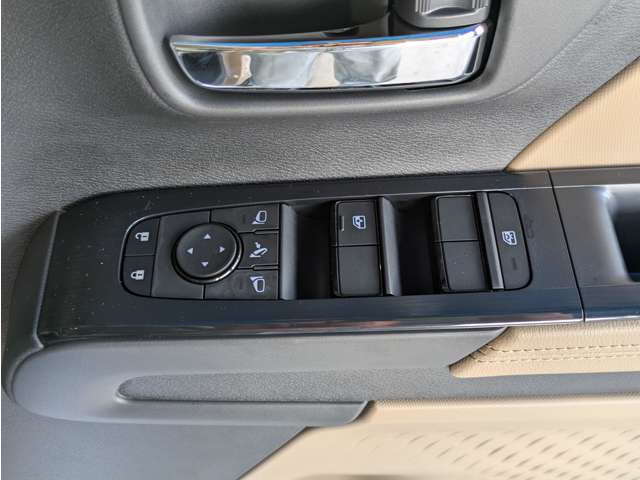 三菱 デリカ　ミニ ６６０ Ｇ プレミアム ４ＷＤ R7年 () 99