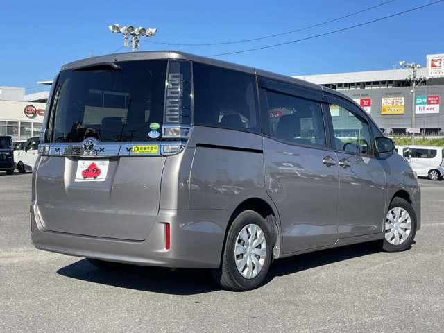 トヨタ ヴォクシー ２．０ Ｘ H29年 (近畿) 99