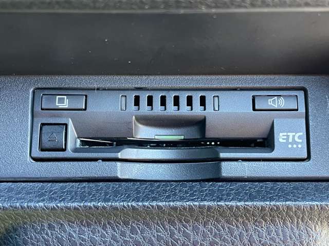 トヨタ ヴォクシー ２．０ ＺＳ 煌ＩＩＩ R3年 (近畿) 99
