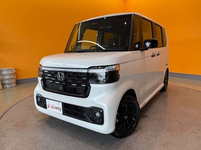 ホンダ Ｎ　ＢＯＸ カスタム ６６０ ブラック スタイル R8年 (近畿) 99