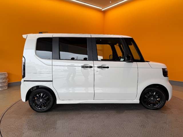 ホンダ Ｎ　ＢＯＸ カスタム ６６０ ブラック スタイル R8年 (近畿) 99