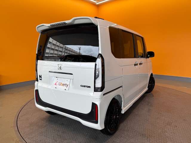ホンダ Ｎ　ＢＯＸ カスタム ６６０ ブラック スタイル R8年 (近畿) 99