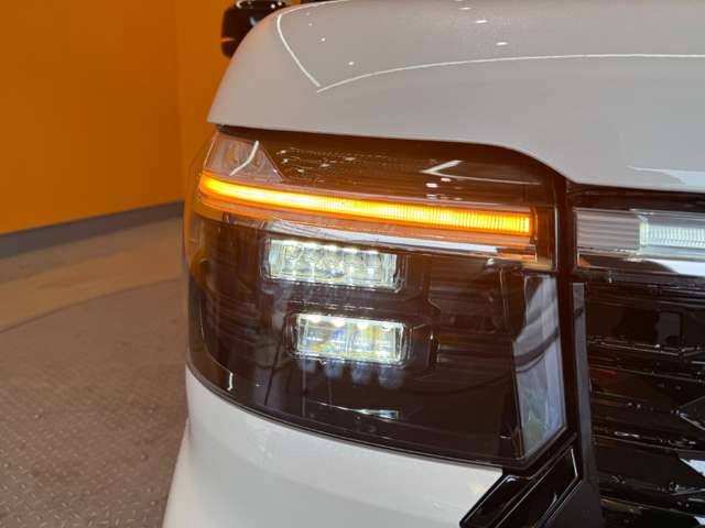ホンダ Ｎ　ＢＯＸ カスタム ６６０ ブラック スタイル R8年 (近畿) 99