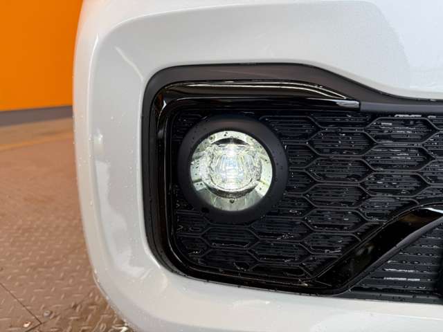 ホンダ Ｎ　ＢＯＸ カスタム ６６０ ブラック スタイル R8年 (近畿) 99