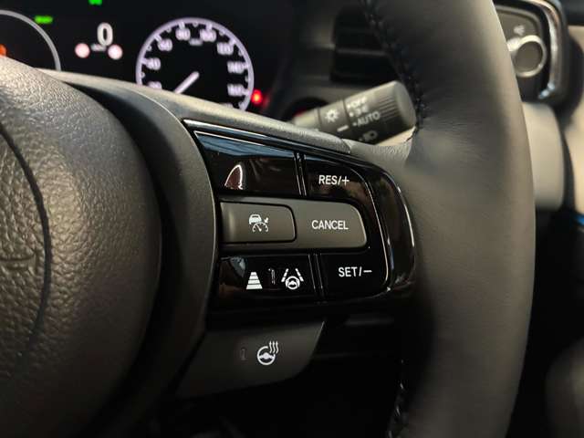 ホンダ ヴェゼル １．５ Ｅ：ＨＥＶ Ｚ プレイパッケージ R8年 (近畿) 99