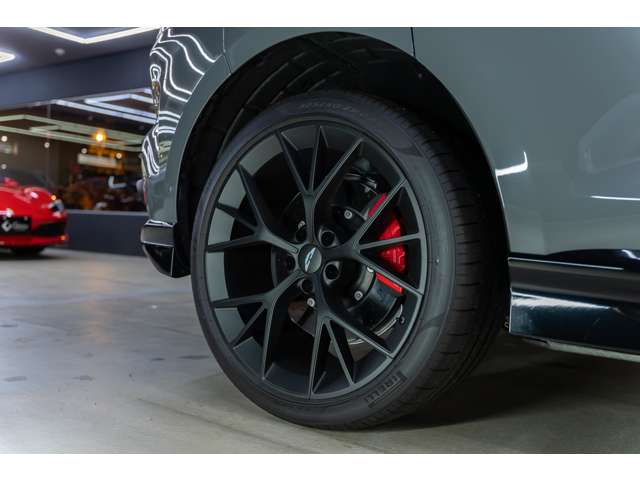 アストンマーティン ＤＢＸ ７０７ ４ＷＤ R8年 (近畿) 99