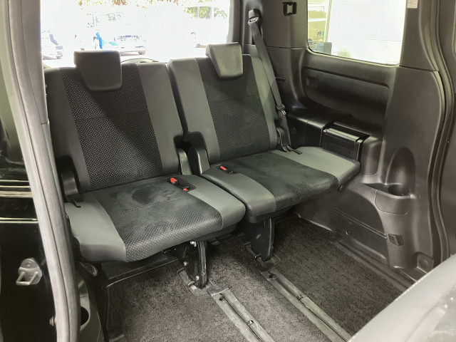 トヨタ ヴォクシー ２．０ ＺＳ 煌ＩＩＩ R3年 (近畿) 99