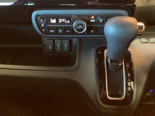 ホンダ Ｎ　ＢＯＸ カスタム ６６０ Ｌ R3年 (近畿) 99