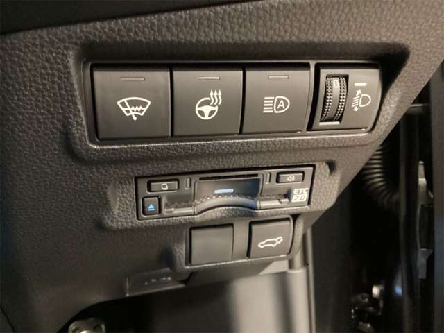 トヨタ カローラクロス ２．０ ＧＲスポーツ Ｅ－ＦＯＵＲ ４ＷＤ R8年 (近畿) 99