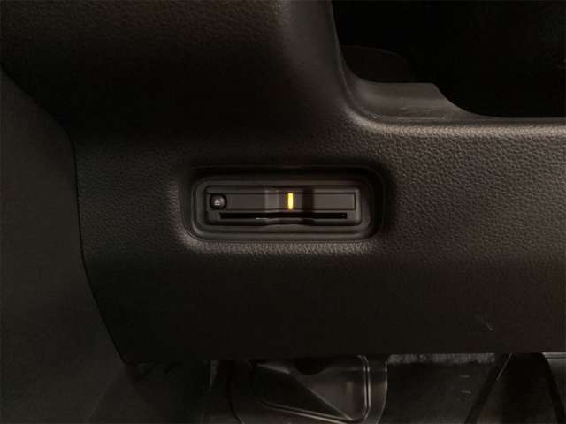 ホンダ フリード　ハイブリッド １．５ Ｅ：ＨＥＶ エアー ＥＸ R8年 (近畿) 99