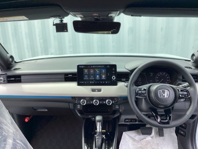 ホンダ ヴェゼル １．５ Ｅ：ＨＥＶ Ｚ プレイパッケージ R8年 (近畿) 99